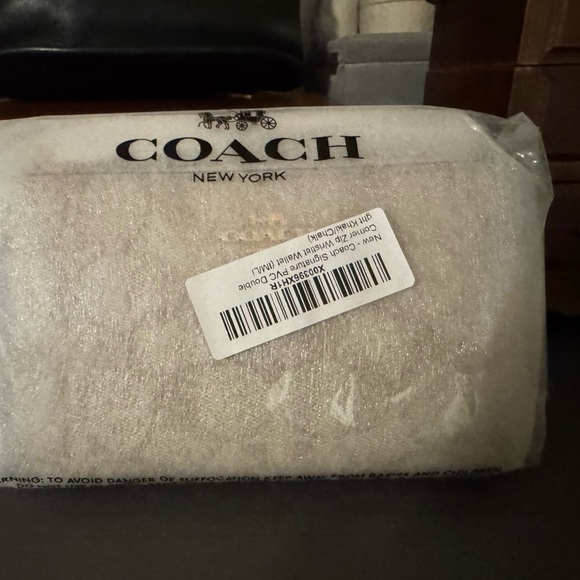 Coach Signature Beige Wristlet - Picture 5 of 7